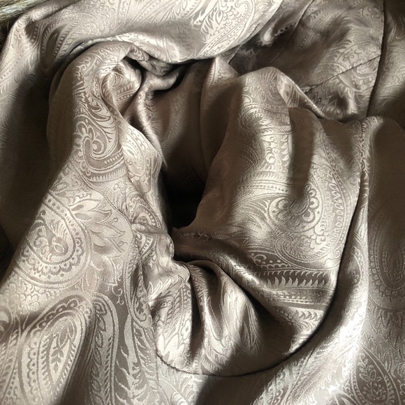 Full length beaver coat with bone button - Picture 8 of 10